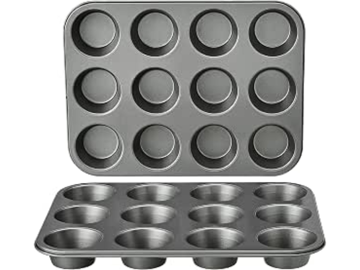 Amazon Basics Round Carbon Steel Non-Stick Muffin Tins