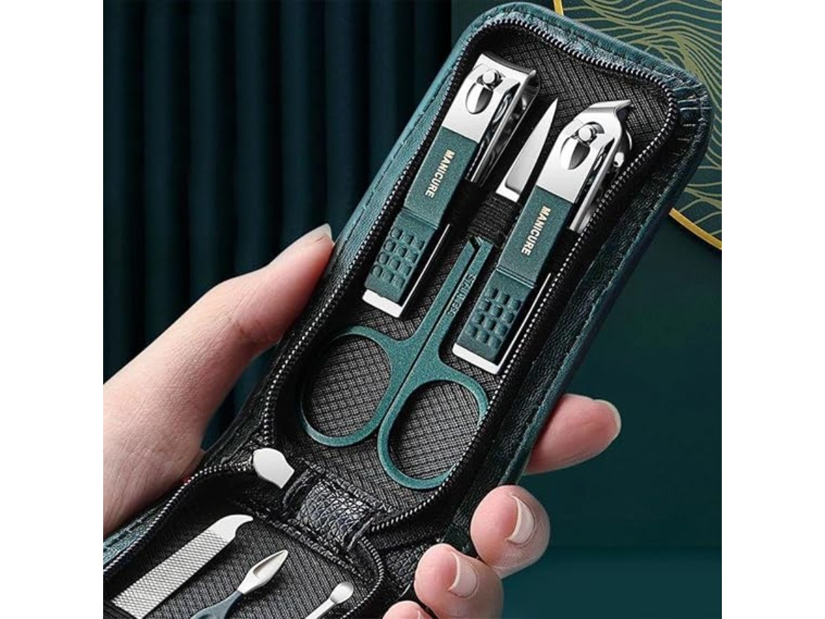 6 Pieces Stainless Steel Nail Clippers Set Dark Green Nail Tools Ear Spoons Nail Clippers Set Easy to Carry 3.6 (107)