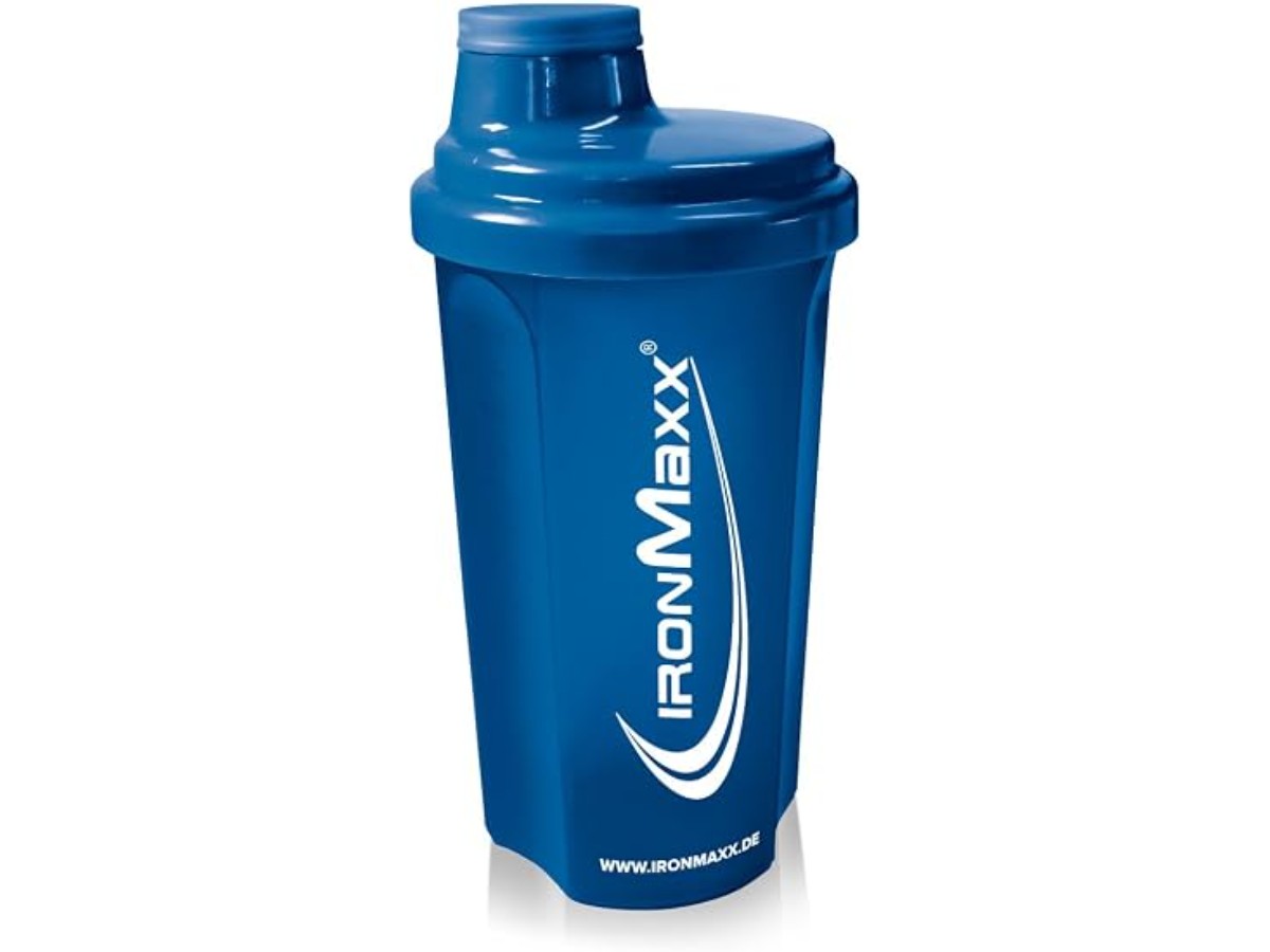 IronMaxx Shaker à protéines - bleu foncé 700ml | Shaker à protéines avec bouchon rotatif, passoire & échelle de mesure | anti-fuite, lavable au lave-vaisselle & sans plastifiant BPA & DEHP Visit the IronMaxx Store