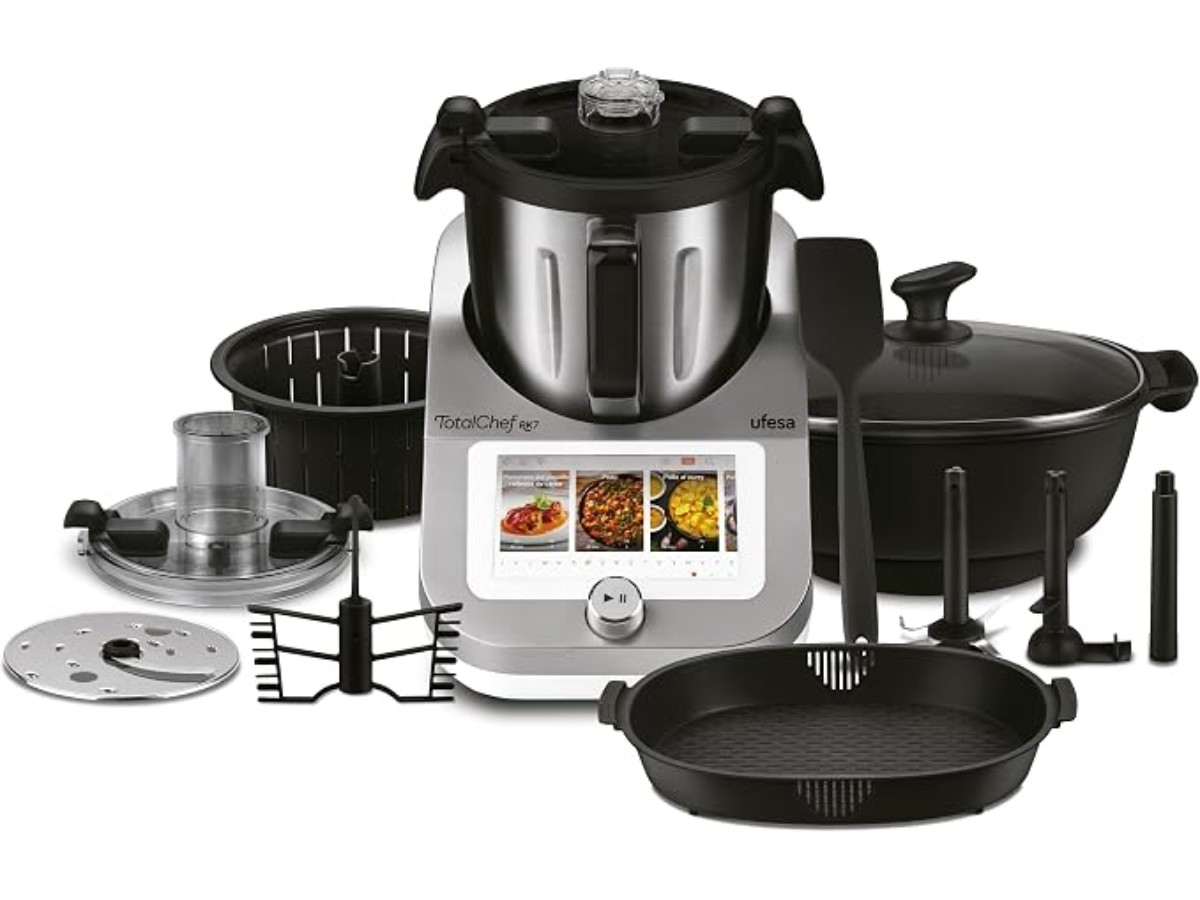 Ufesa TotalChef RK7 Multifunctional Kitchen Processor, Inteligent, WiFi, 30 Functions, 4.5L, 7 Inch Touch Screen, Built-in Scales, Interactive Recipe Book, Silver/White