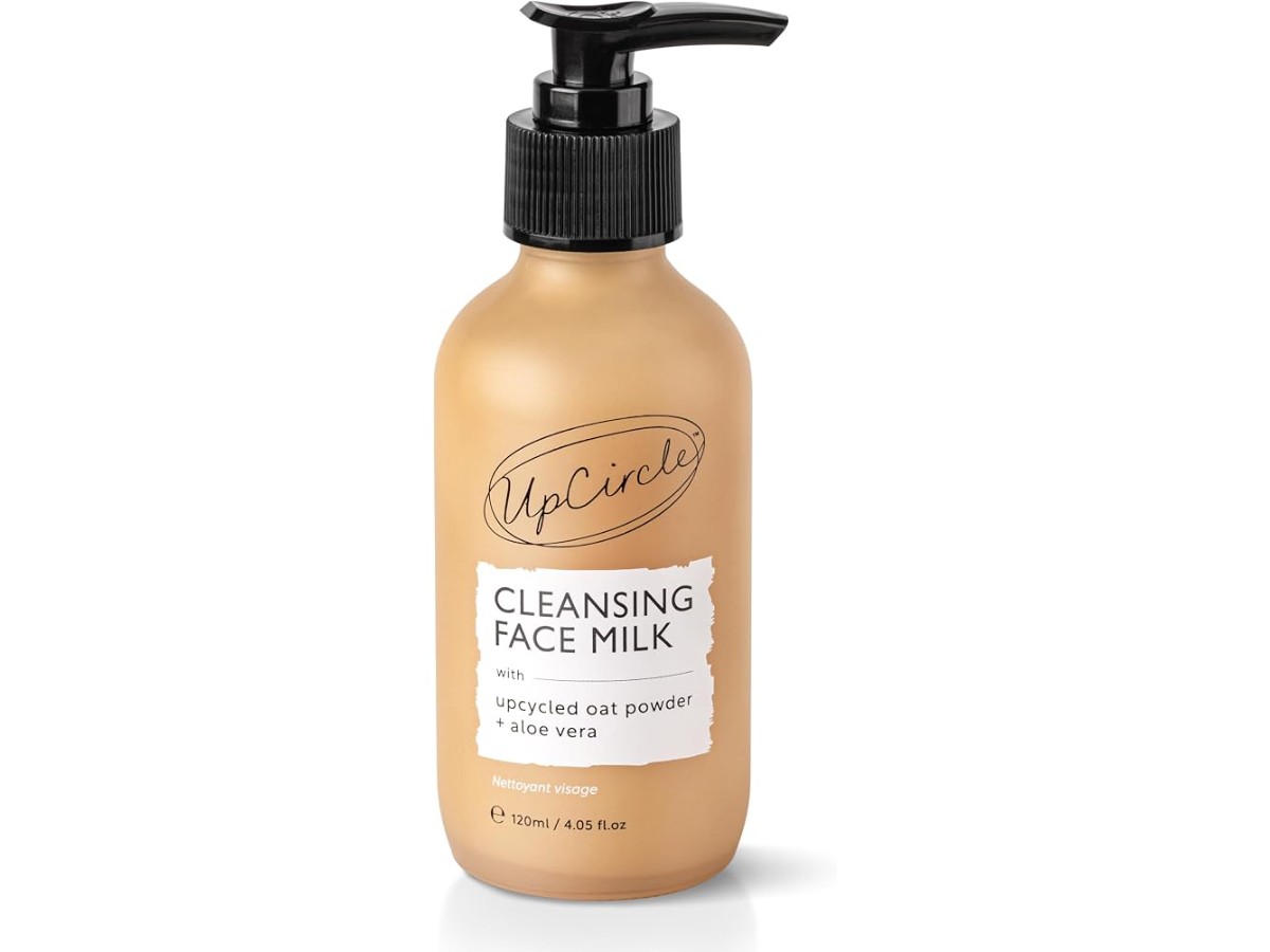 UpCircle Facial Cleansing Milk with Aloe Vera + Oat Powder 120 ml – Cleansing, Repairing and Nourishing the Skin – Vegan + Cruelty Free