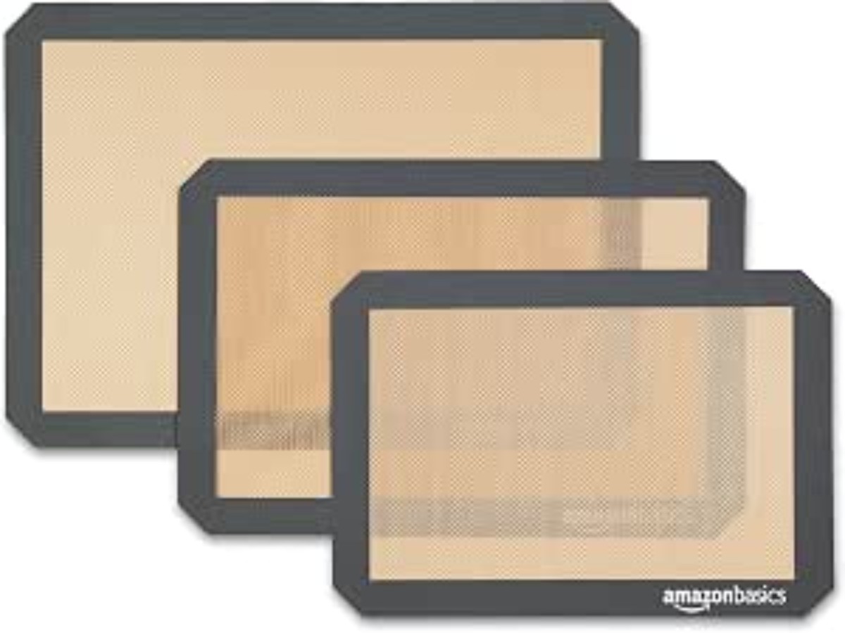 Amazon Basics Rectangular Silicone Baking Mat, Set of 3, Brown/Black, 23cm x 33cm, 25cm x 29.5cm, 29.5cm x 37.5cm